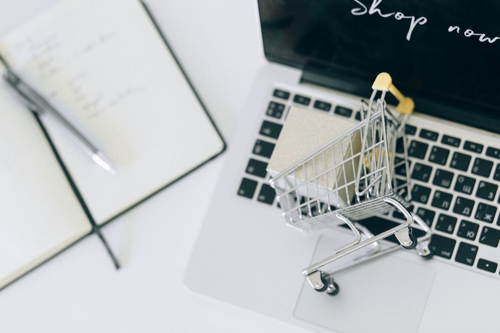 Retail & E-Commerce 1